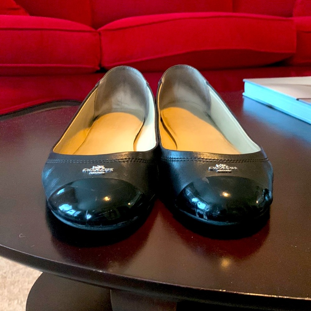 Black Coach Flats! 🤩